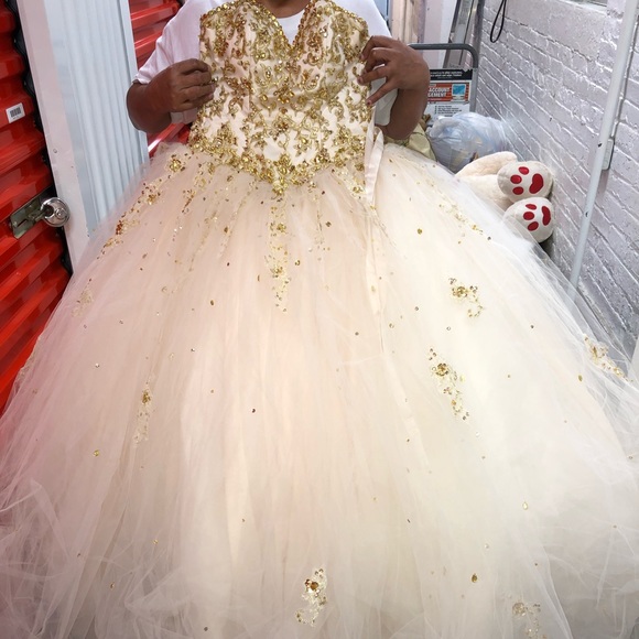 Dress - Picture 2 of 6